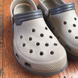 CROCS grey/green/tan dual comfort